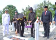 Kapolda Lampung Irjen Helmy Santika Pimpin Ziarah Hari Pahlawan di Makam Pahlawan