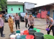 Di Lokasi Banjir Polri Kembali salurkan Bantuan Air Bersih