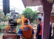 Pemkot Bandar Lampung Melalui Dinas PU Kerahkan Alat Berat untuk Normalisasi Sungai di Tanjung Senang