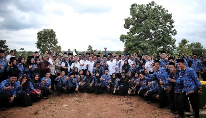 Penanaman Pohon di Taman Kehati Kotabaru Libatkan 863 PPPK Paruh Waktu Pasca Pelantikan