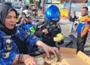 Momen Bunda Eva Bagikan 3.600 Toples Kue Kering ke Masyarakat, Sempat Dikira Ada Razia