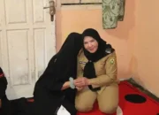 Eva Sambangi Rumah Remaja Tenggelam di Sungai Balok, Ingatkan para Orang Tua Jaga Anak