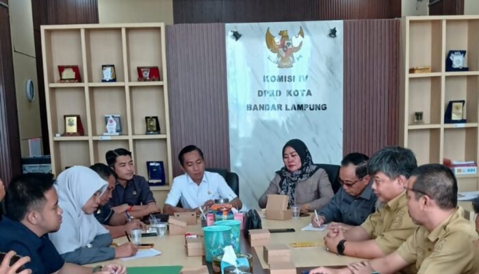 Daya Tampung SMP Memble, Bosda Macet, DPRD Sebut Disdik Bandar Lampung Belum Siap Hadapi SPMB 2026