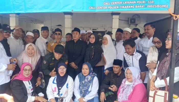 Ratusan Pendukung Antar Damin Daftar Calon Kades Sukadanau Periode 2026–2034