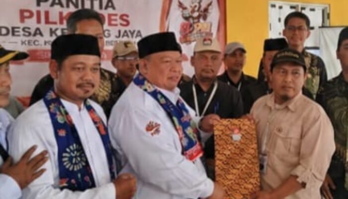 Ribuan Massa JORRO Tumpah Ruah Saat Pendaftaran Cakades di Kedung Jaya