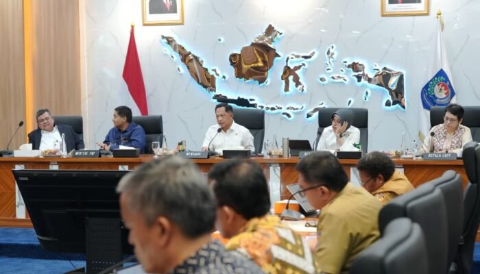 Mendagri Bahas Rencana Pembangunan 2.200 Rumah Papua Pegunungan hingga Gentengisasi untuk Dukung Program Perumahan