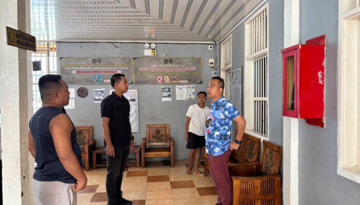 Cegah Halinar, Ka. KPLP Lapas Bandar Lampung Pimpin Kontrol Rutin Blok Hunian