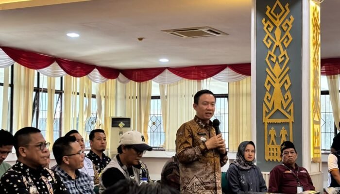 Redam Ketegangan dengan Insan Pers, Sekdaprov Marindo Wakili Pemprov Lampung Minta Maaf dan Janji Evaluasi