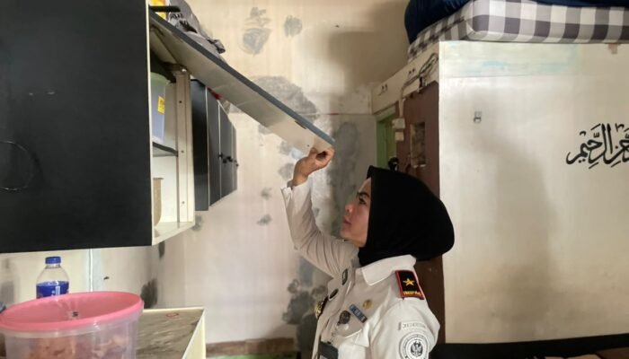 Konsistensi Deteksi Dini Tanpa Henti: Kalapas Ike Rahmawati Pimpin Tim Sisir Blok Hunian, Razia Kamar, dan Jemput Bola Layanan Warga Binaan