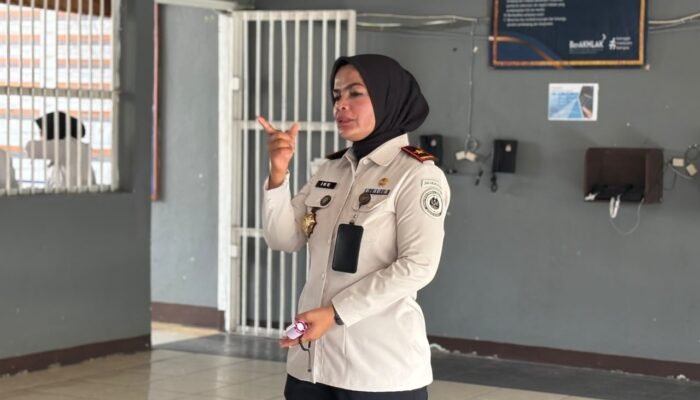 Kalapas Ike Rahmawati Beri Sosialisasi Tegas Kepada Warga Binaan: Layanan Prima Tanpa Pungli, Komitmen Tindak Tegas Segala Bentuk Pelanggaran
